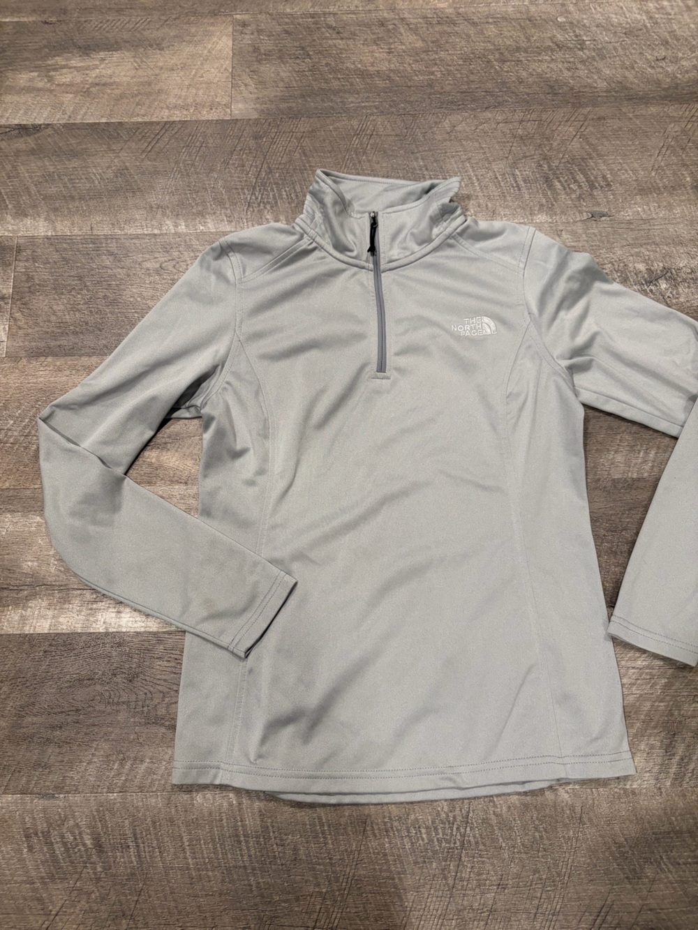 The North Face Women’s Light Gray Quarter-Zip Pullover